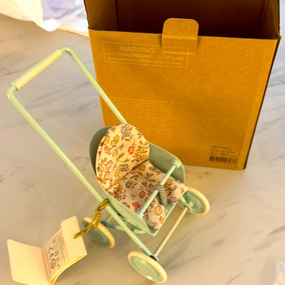 Maileg miniature furniture stroller micro NWT - Picture 1 of 4